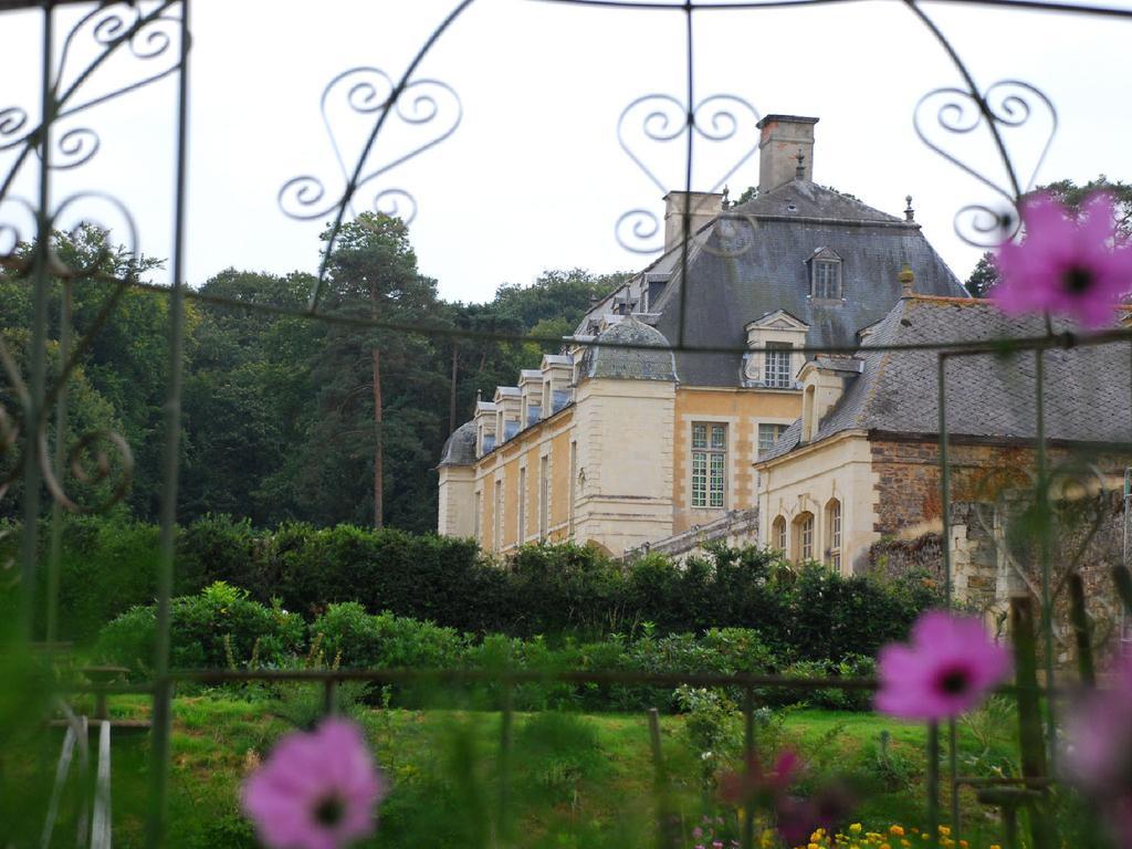 Château du Boschet Bed & Breakfast Bourg-des-Comptes Exterior foto